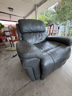 Recliner leather chair