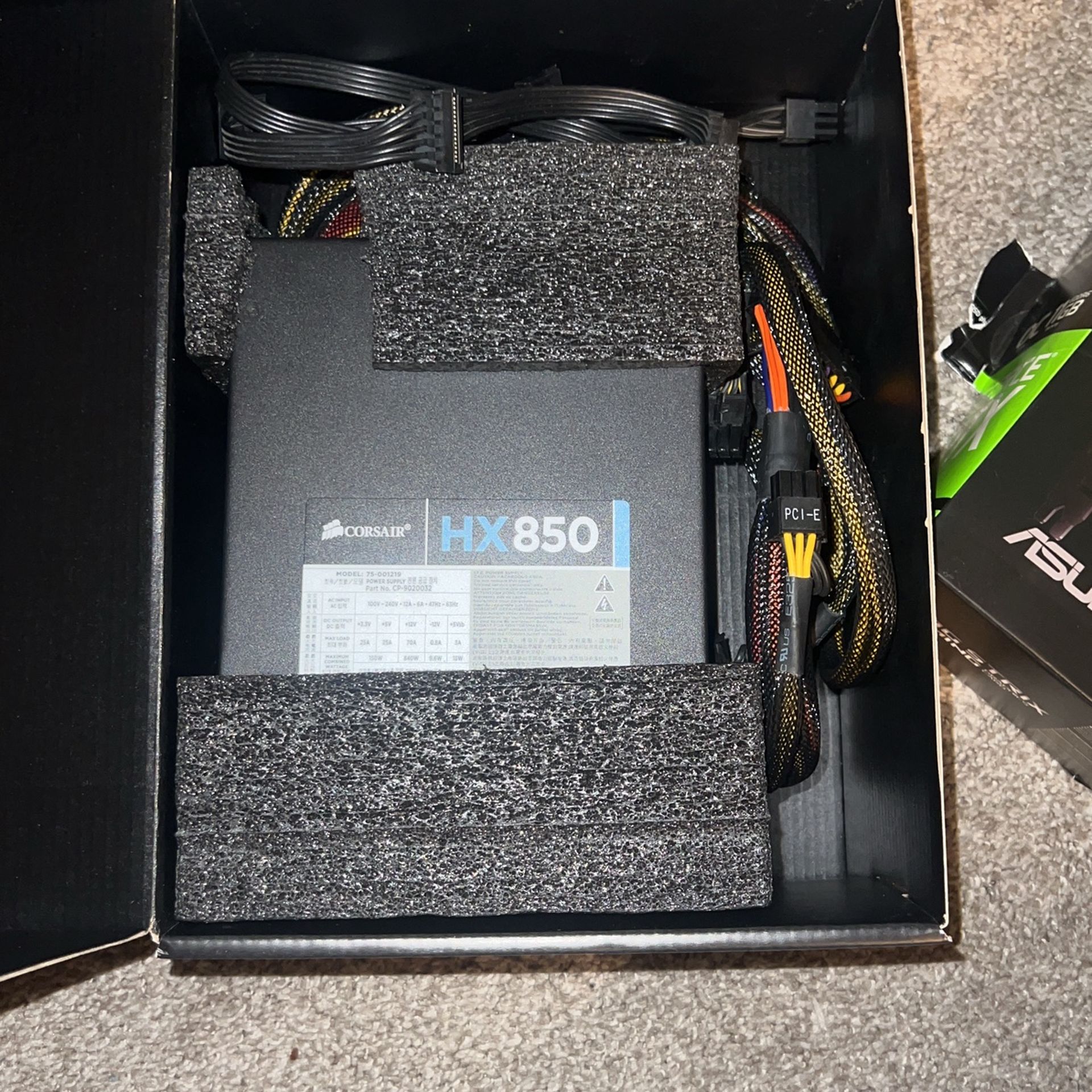 Corsair HX 850 Watt 80 Plus Platinum Power Supply
