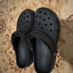 Black Crocs