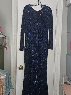 Mcduggal navy blue dress worn once no stains no smell smoke free home