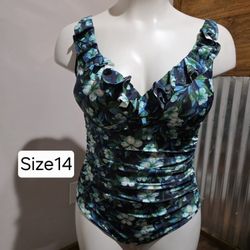 New Women's Plus Size Swimsuit 