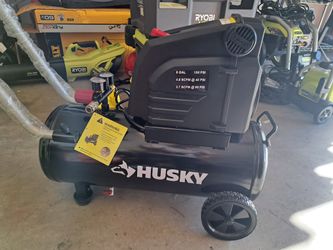 Husky8 Gal.​ 150 PSI Portable Electric Oil-​Free Horizontal Hotdog Air Compressor with Rubber Wheels and 1-​Quick Coupler