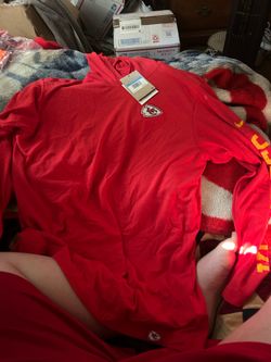 Chiefs hoodie medium