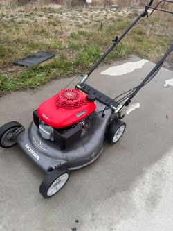 Honda HHR Self Propelled Mower