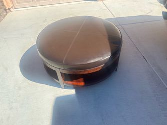 Bernhardt "Park West" Round Leather Cocktail Ottoman Coffee Table with Pull-Out Trays