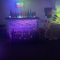 Small Bar 