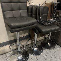 Bar stools with arm