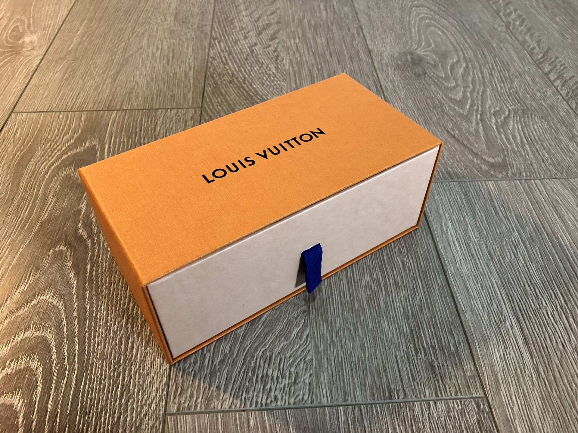 Louis Vuitton boxes for Sale in Linden, NJ - OfferUp