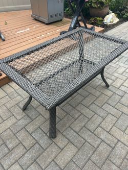 outdoor wicker table