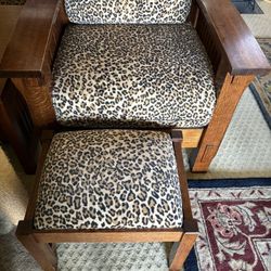Mission chair