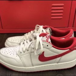 Air Jordan 1 Retro Low OG "University Red/ White" - Size 9.5