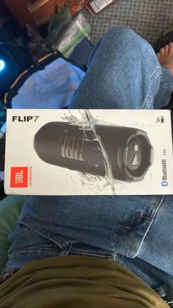 JBL FLIP 7 blue tooth speaker NEW!!!