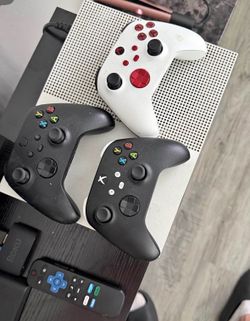 Xbox s 2 controller