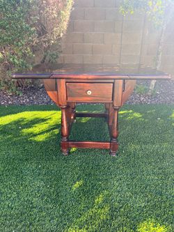 Ethan Allen Drop-Leaf Side Table