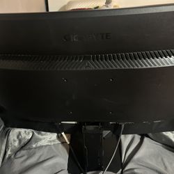 Gigabyte GS27QC 27" 2K WQHD 165Hz Curved Screen Gaming
