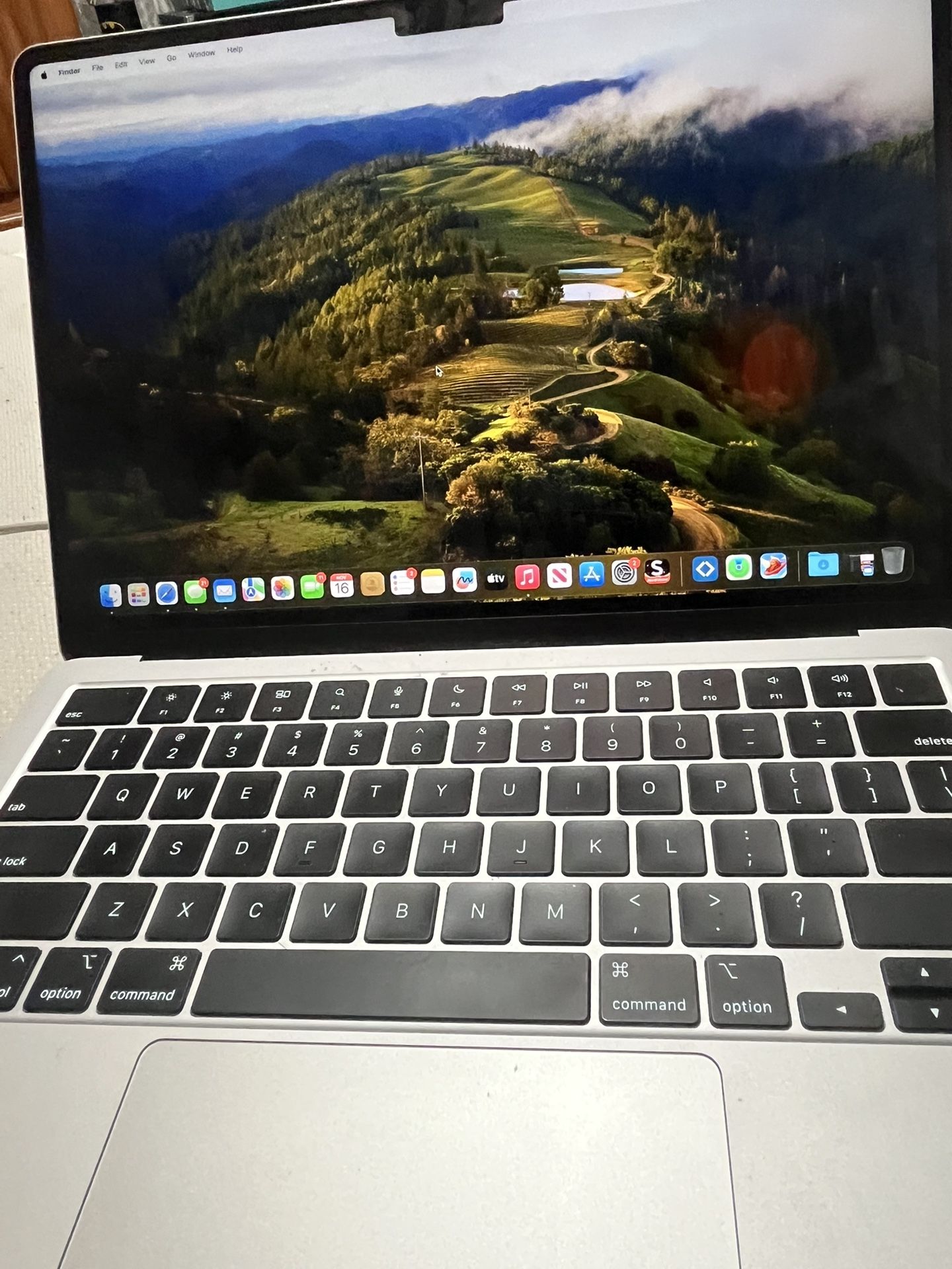 MacBook Air M2 2022 / Cash Offers Or Trades For A iPhone
