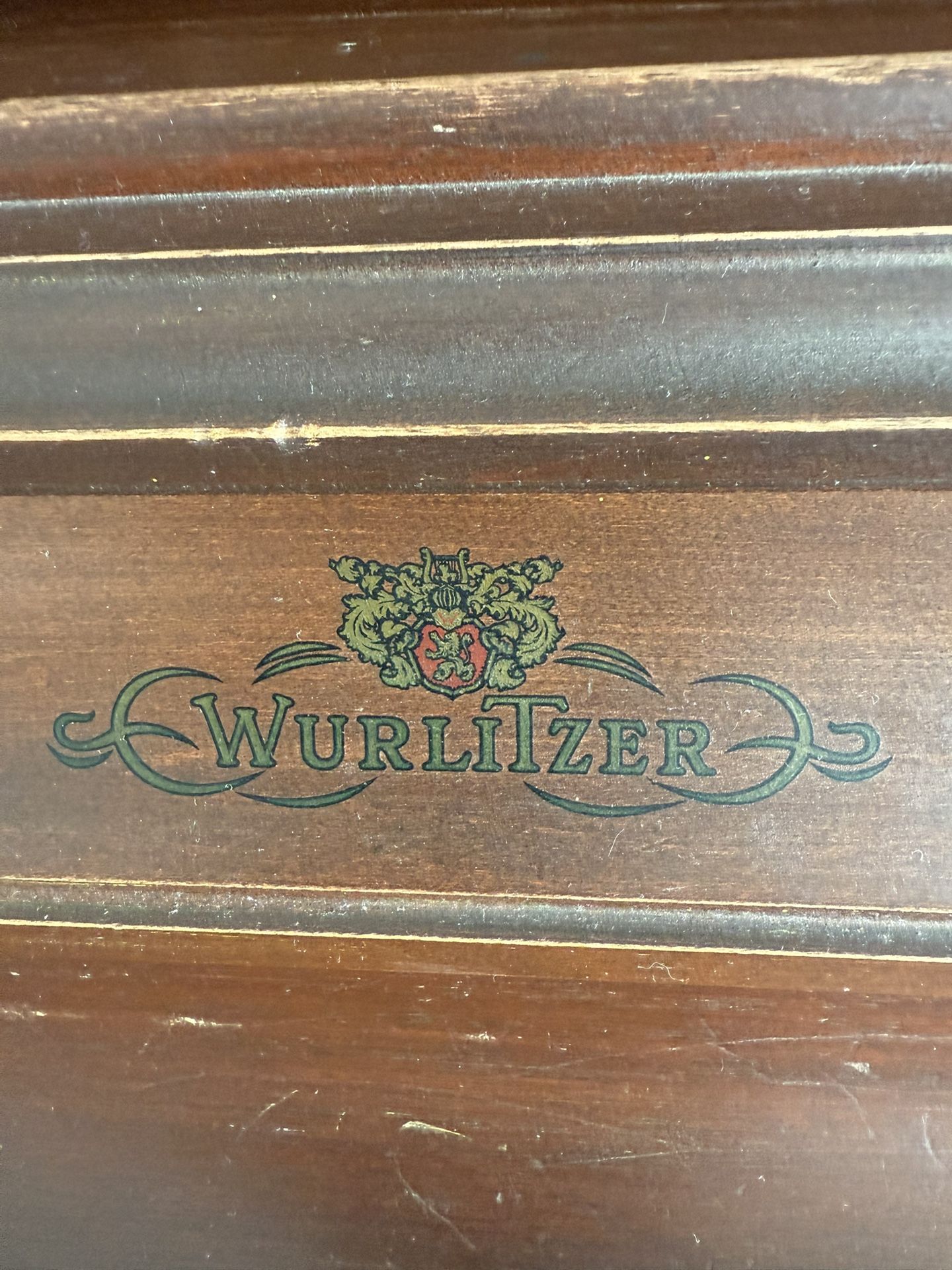 🎹 Wurlitzer Upright Piano – Classic Charm & Solid Sound