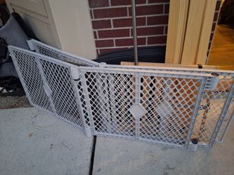 Plastic Foldable Baby or Pet Gate