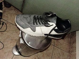 Louis Vuitton used shoes but like new real deal size 10