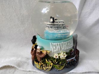 Music Snow Globes 