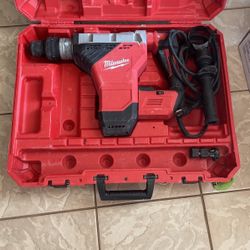 Milwaukee Rotary Hammer 1 3/4 SDS Max 