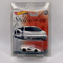 Hot Wheels Car Culture 1:64 Lamborghini Countach LPI 800-4 White Spettacolare