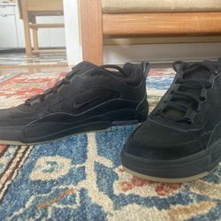 NIKE AirMAX Skate Shoes