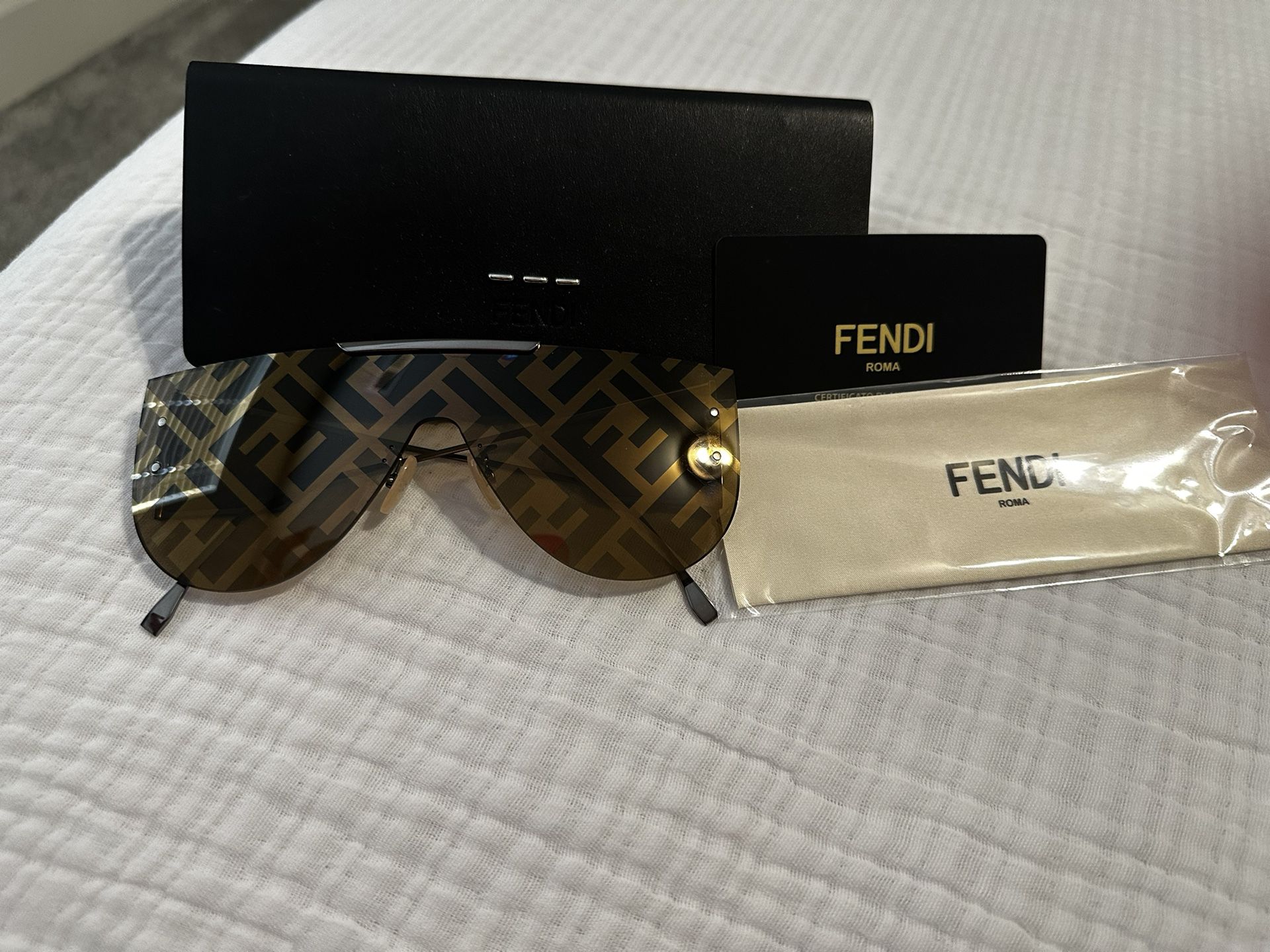 Authentic Fendi logo Sunglasses 