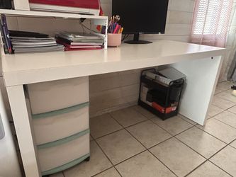 White Craft Table/Desk