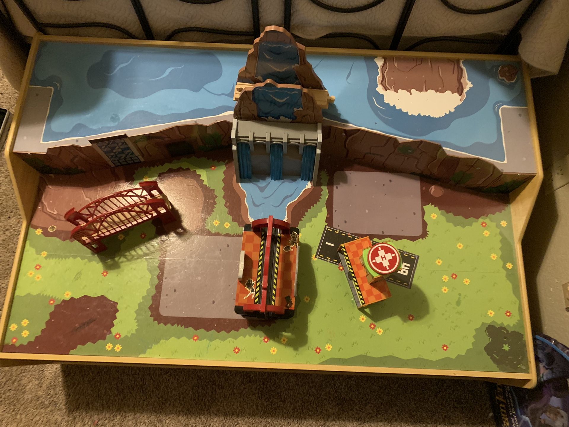 KidKraft 2-level Train Table