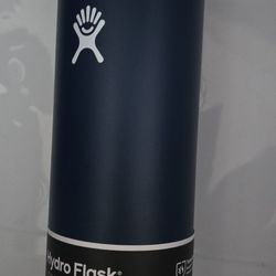 Hydro Flask 40oz Wide Mouse With Flex Chug Cap Water Bottele