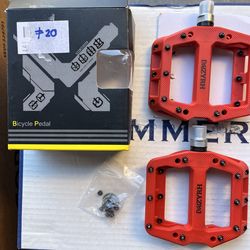 New bicycle pedals