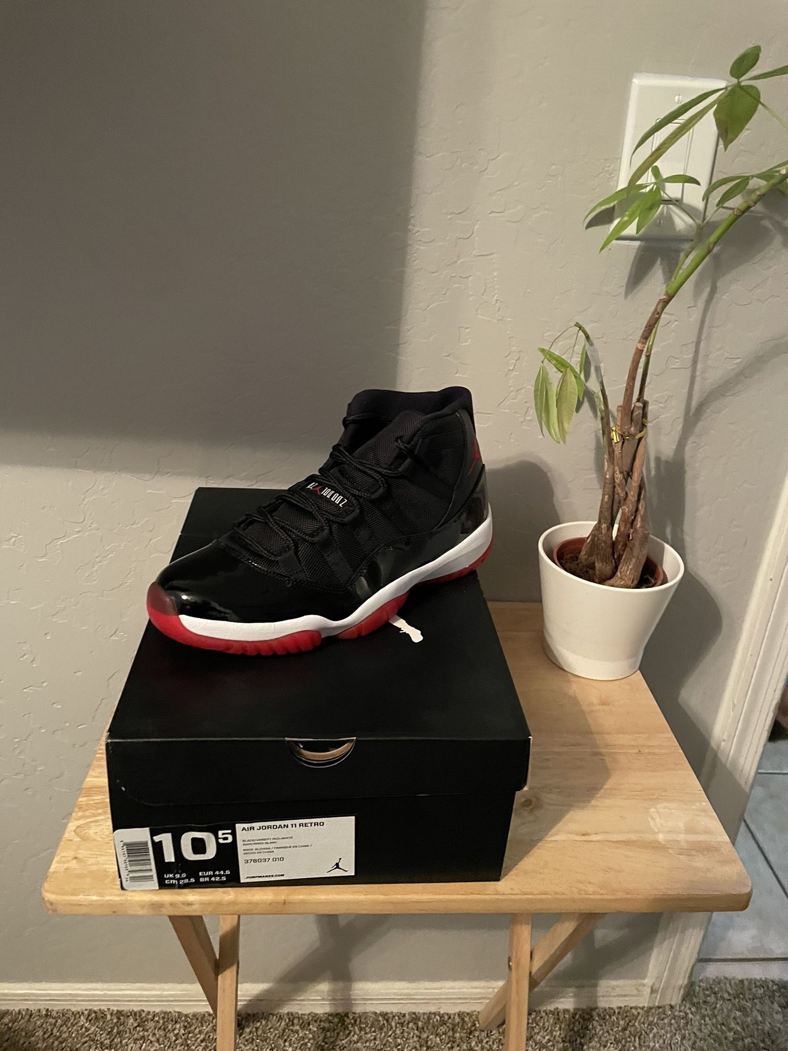 Size 10.5 - Jordan 11 Retro Bred 2012 NEW DS!!