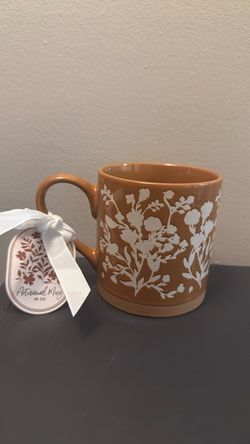 Artisanal Ceramic Mug 18 oz Floral