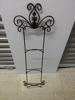 Metal Plate Hanger