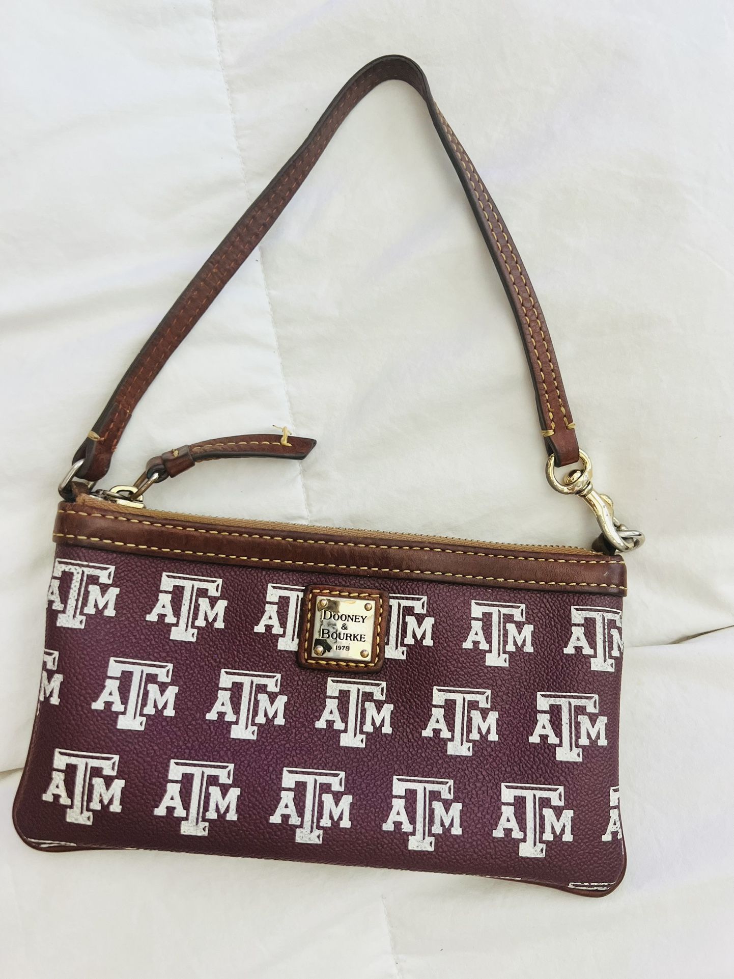 Dooney and Bourke Wallet Wristlet Texas A & M Aggies (Pre-Owned)