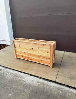 4’ Narrow Cedar Planter
