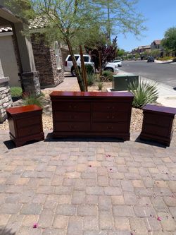 Dresser Set