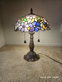 Quoizel Collectibles table lamp