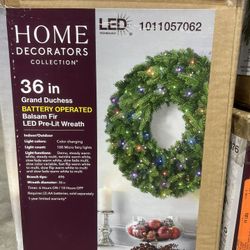 30 in Grand Duchess Twinkling Battery Operated Balsam Fir LED Pre-Lit Wreath
