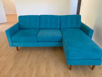 Scandinavian Designs Everly Custom Sectional Sofa – Made in USA – Excellent Condition