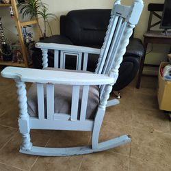 Solid And Thick Rocking Chair
