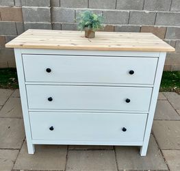 White Hemnes 3 drawer two tone dresser