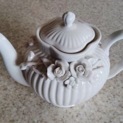 Beautiful Grace Tea Ware White Glazed Porcelain Floral Teapot Collection. 24 oz. 
