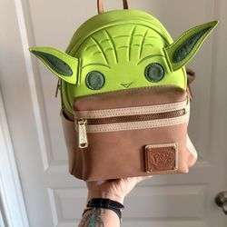 Funko Lounge Fly Yoda