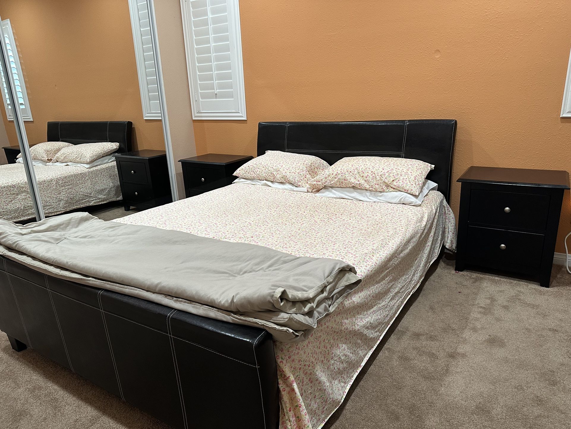 5 Piece Queen Bedroom Set + Mattress