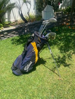 Low Cost Gd. Cond 14 Complete Golf Club Set W/ Bag