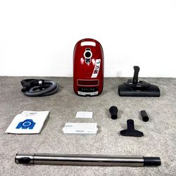 Miele Complete S8 HomeCare Canister Vacuum Cleaner w/ all attachments