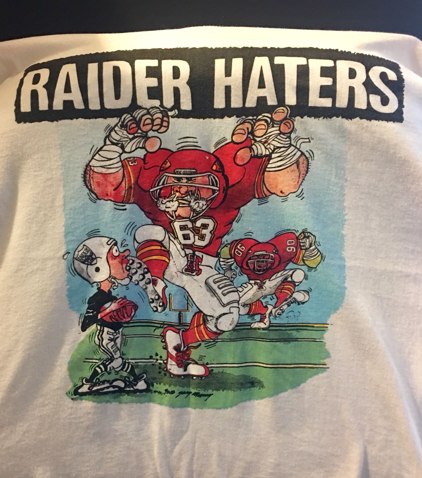 Raider Hater T-Shirt & Zippo Chiefs Lighter