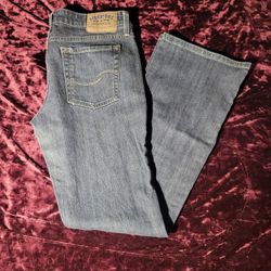 Size 11 Levi Bootcut Signature Jeans